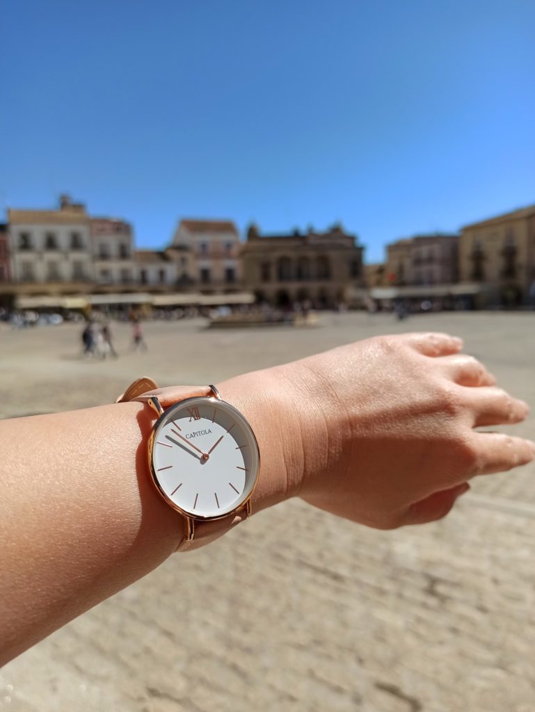 Capitola Watches - Consigue tu reloj con 15% descuento! Betsy & The City